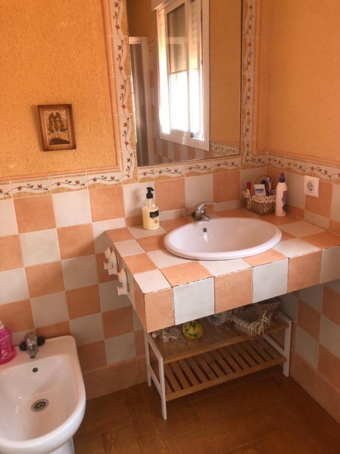 Apartmán Familia Anfitriona Acoge Terraza Sevilla Exteriér fotografie